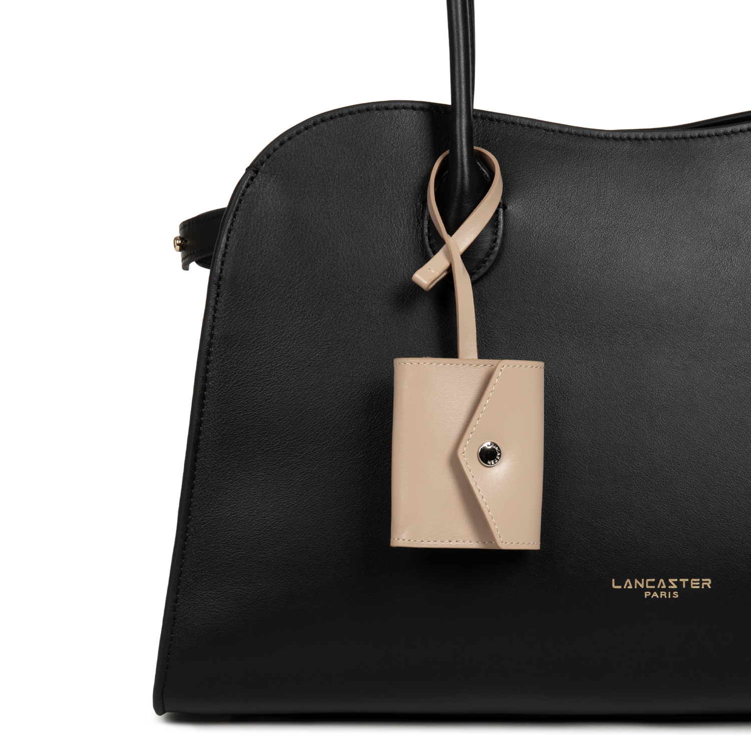 étui airpods - accessoires paris 