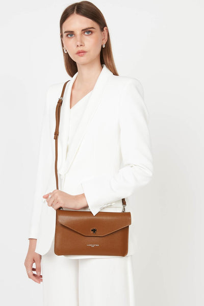 pochette - lucertola #couleur_camel